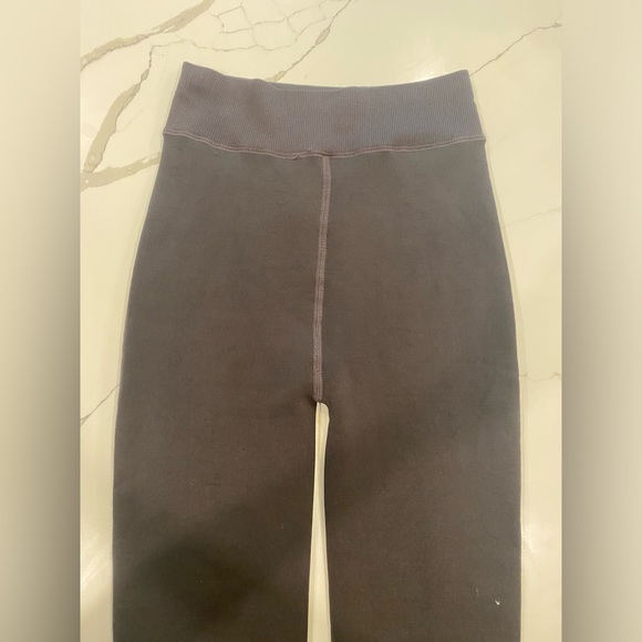 Fleece lined leggings, dark grey size small - Picture 2 of 2